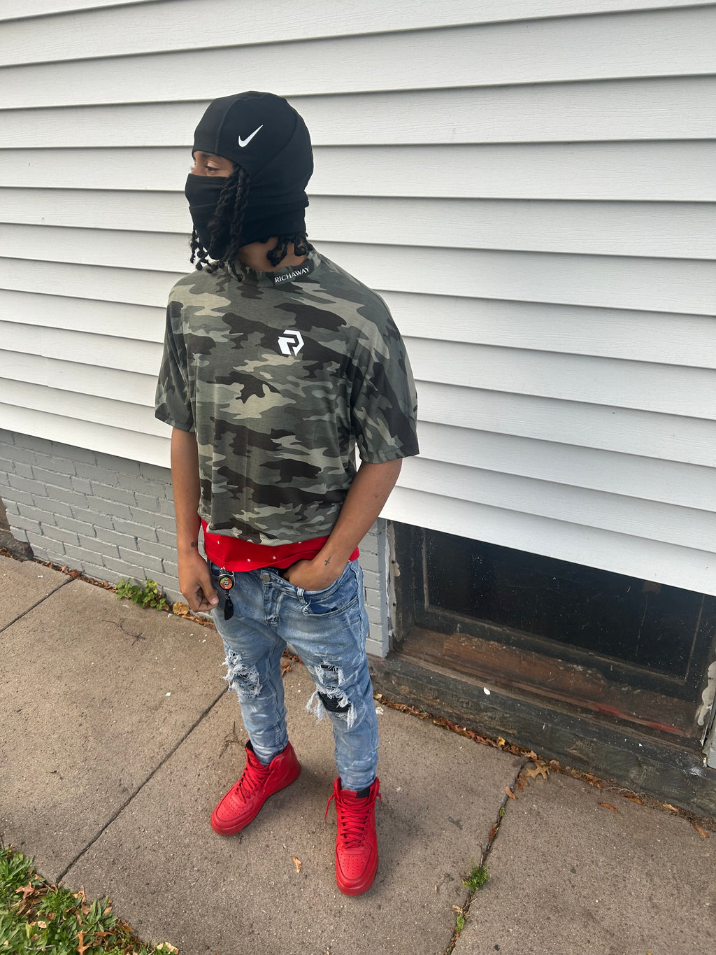 Drop shoulder Logo T