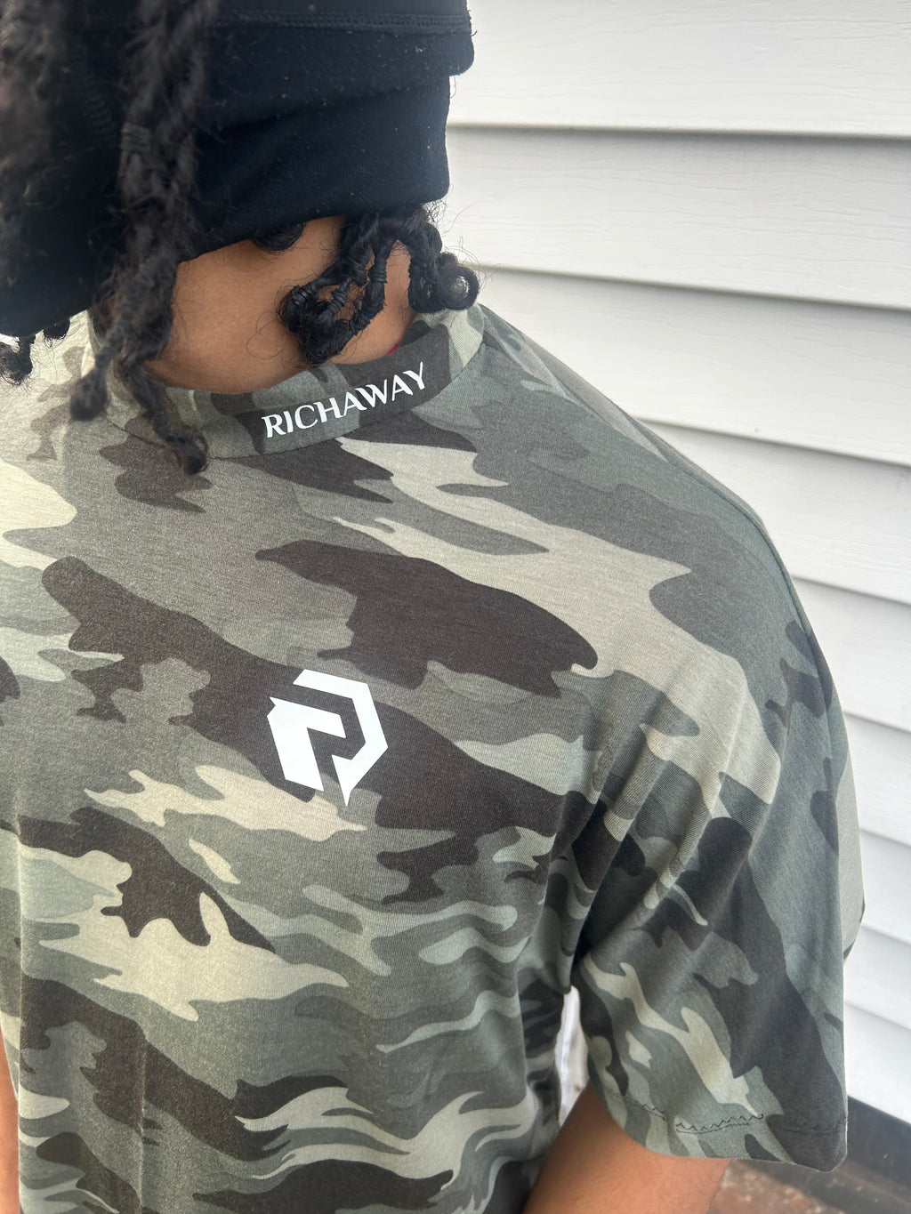 Drop shoulder Logo T